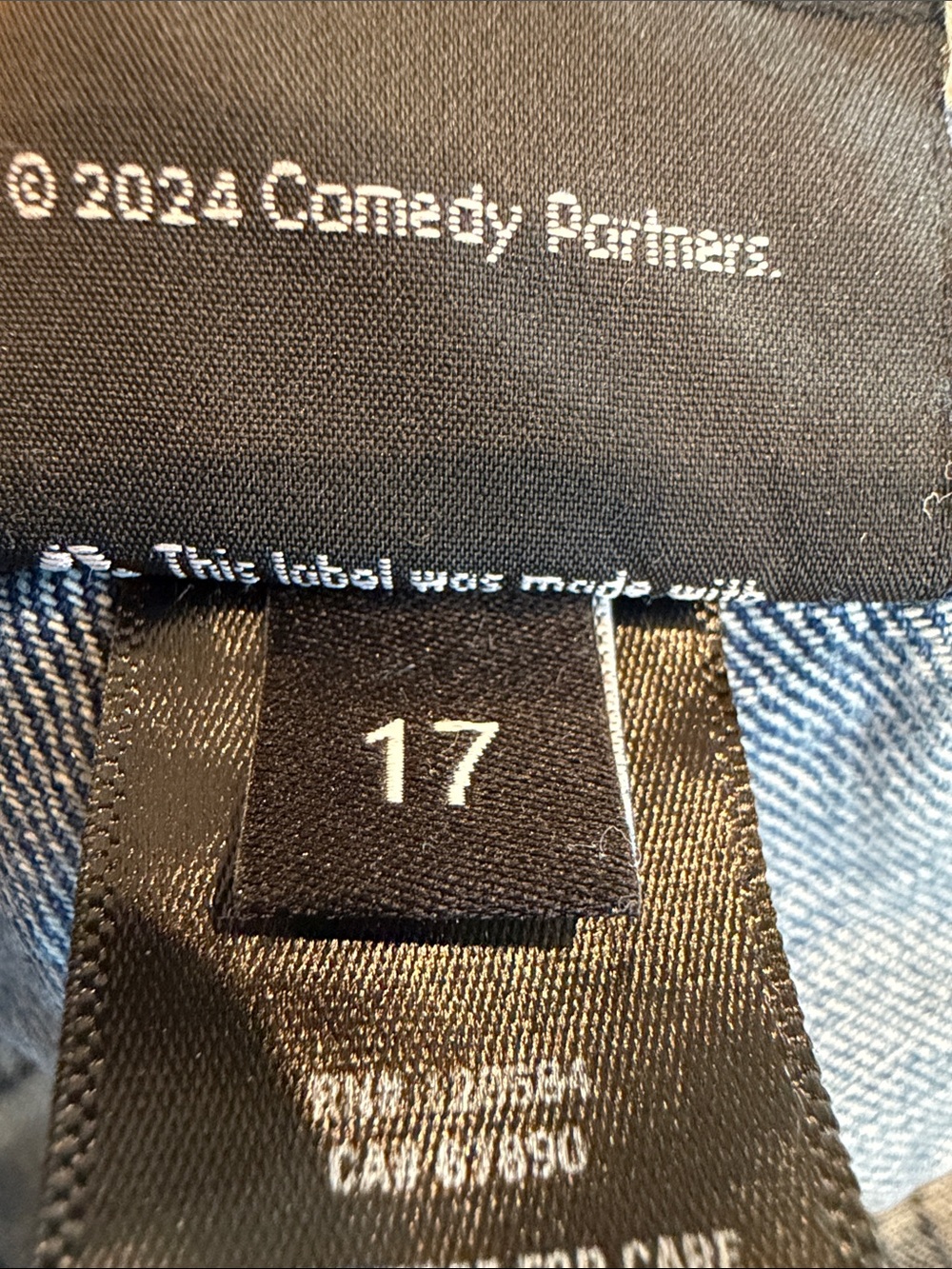 South Park Jeans Wide Leg Baggy Skater Juniors Size 17 Rare Y2K-era Pop Culture - Picture 5 of 7